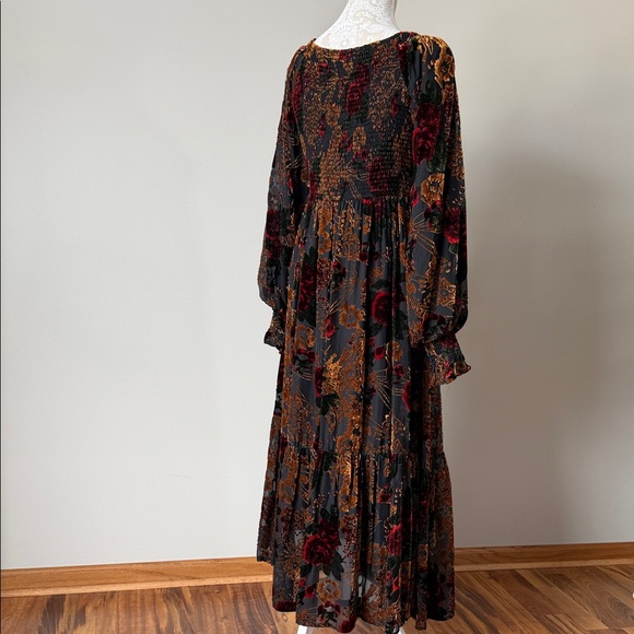 Elegant Black velvet burnout Floral Long Sleeve Dress sz M - Picture 7 of 12